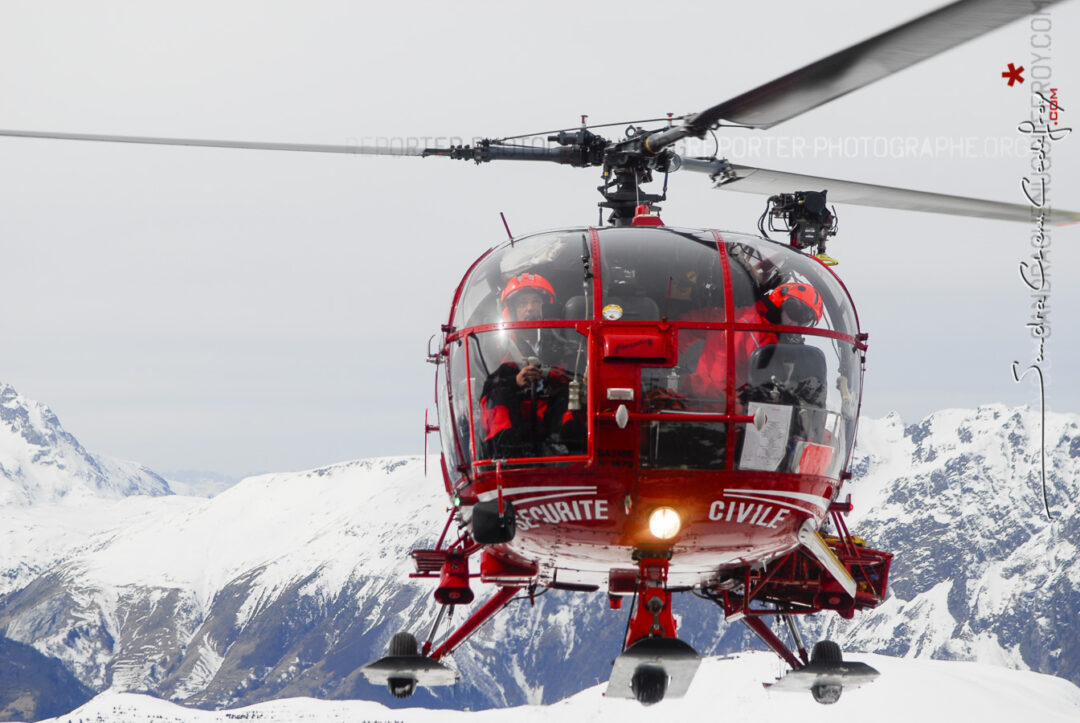 Alouette 3 de la Sécurité Civile au dessus de l'Alpe d'Huez [Ref:1308-07-1592]