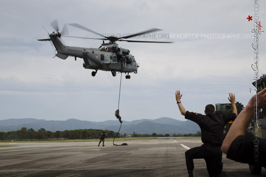 Intervention des forces spéciales depuis un Caracal [Ref:3214-09-1220]