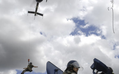 Helitreuillage sur un VBRG Gendarmerie [Ref:1208-19-0223]