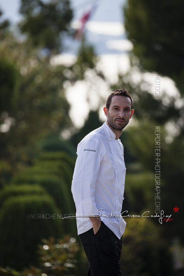 Portrait du cuisinier Mika Mouragnon [Ref:4015-17-0063]