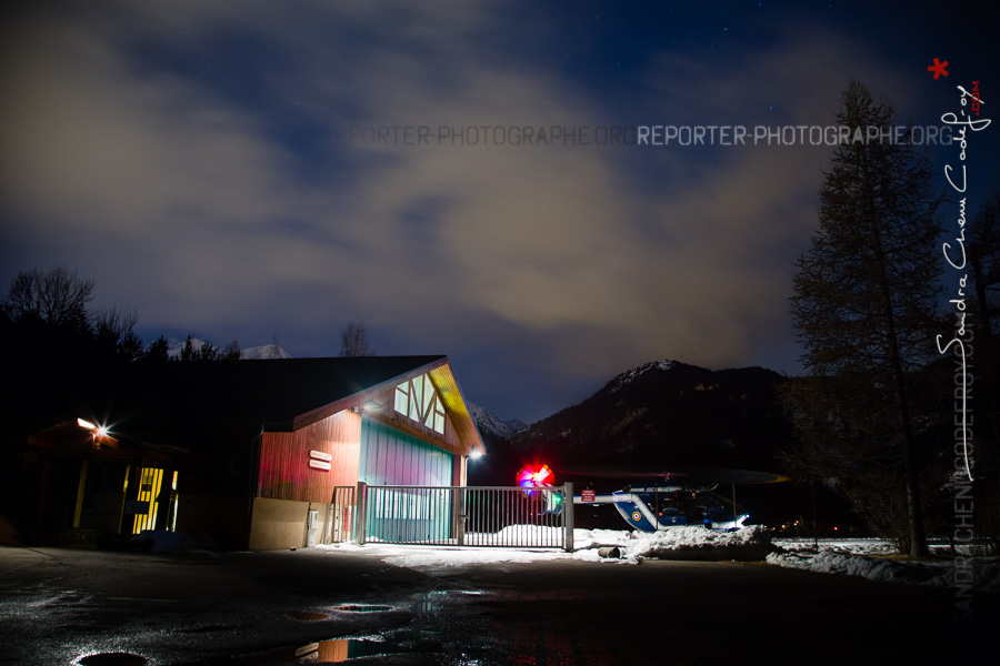 Choucas 73 de nuit sur la DZ de Modane [Ref:2317-06-0090]