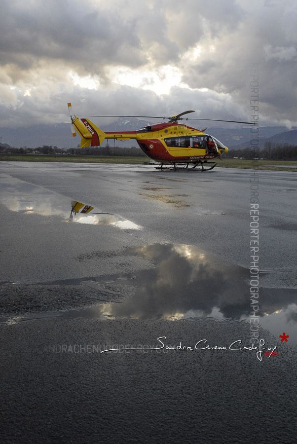 EC-145 Dragon 38 de la Sécurité Civile posé sur l’aérodrome du Versoud