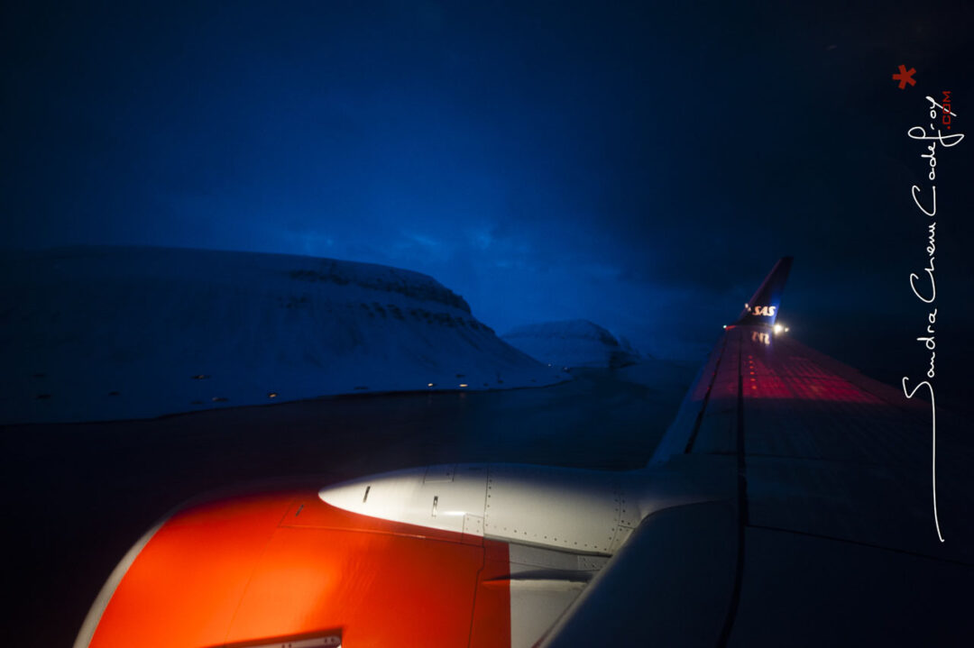 Boeing 737 en approche de Svalbard 78°N [Ref:3212-01-0279]