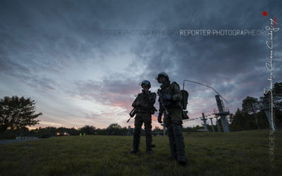 Soldats lors de l’exercice Satorex de nuit [Ref:1410-22-0710]