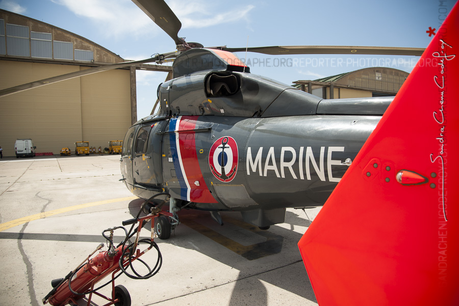 Hélicoptère SA365 Dauphin de secours en mer [Ref:3212-08-0017]