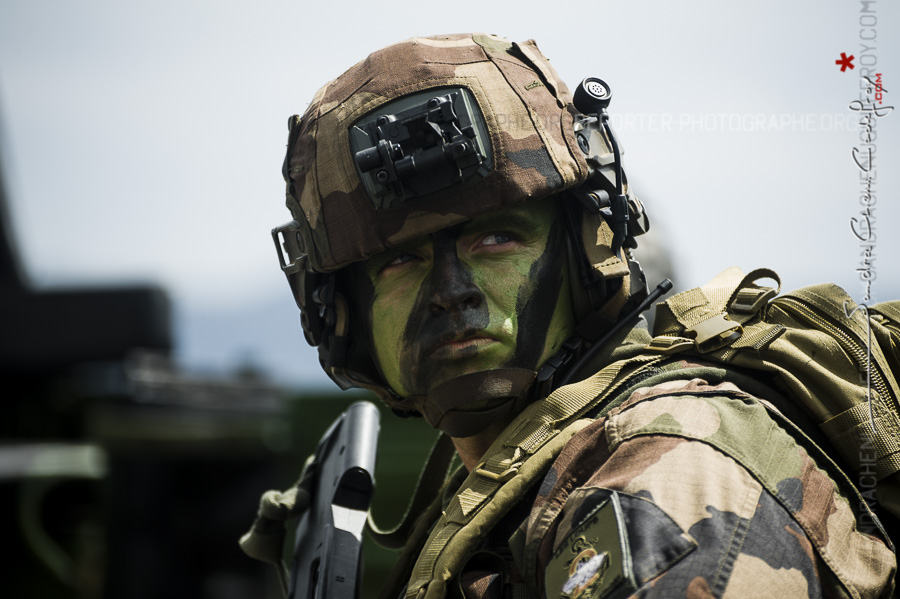 Portrait d’un soldat de l’Armée de Terre [Ref:3214-09-1143]