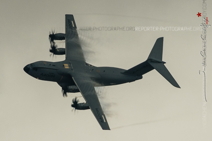 A400M en vol au Salon du Bourget [Ref:3515-08-0100]