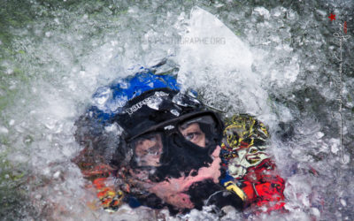 Les plongeurs gendarmerie s’entraînent sous la glace