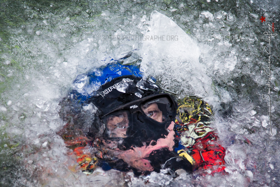 Les plongeurs gendarmerie s’entraînent sous la glace